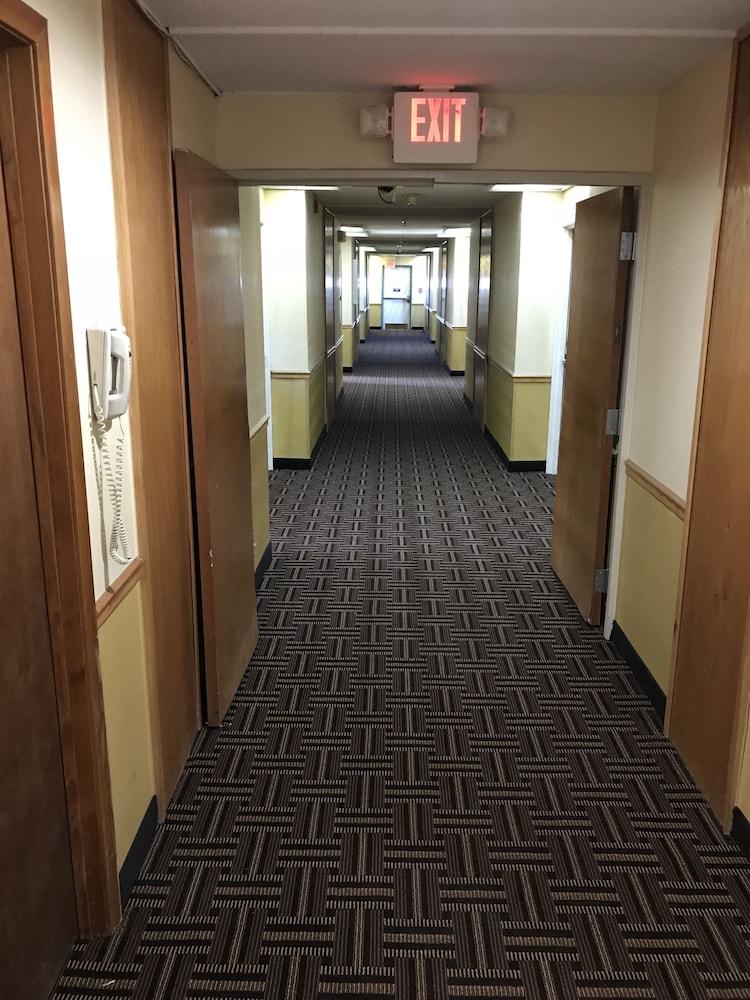 Super 8 By Wyndham Athens Hotel Kültér fotó